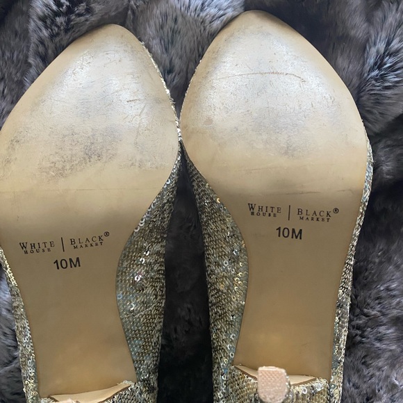 White House Black Market gold sequence Pumps, Size 10 - Picture 4 of 6